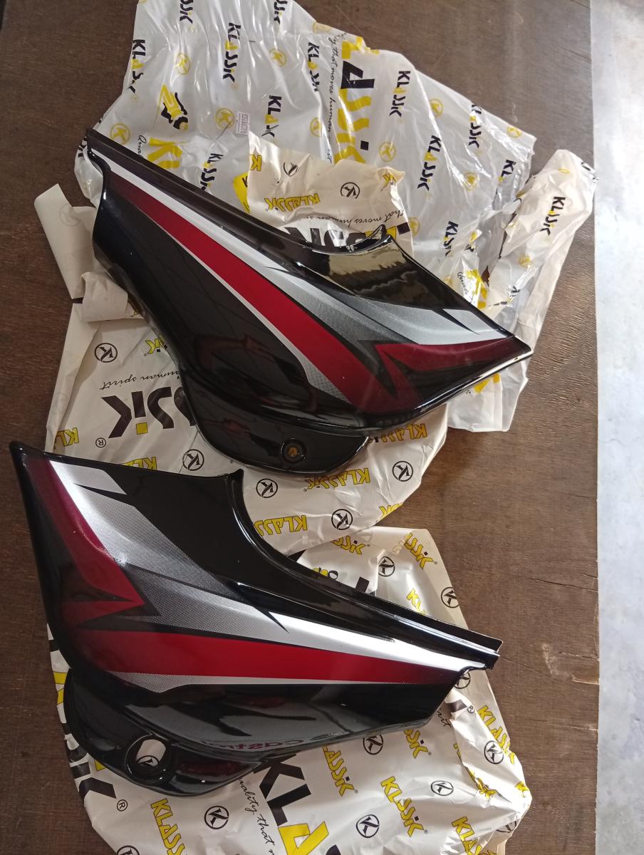 CT100 SIDE PANEL PAIR RED BLACK
